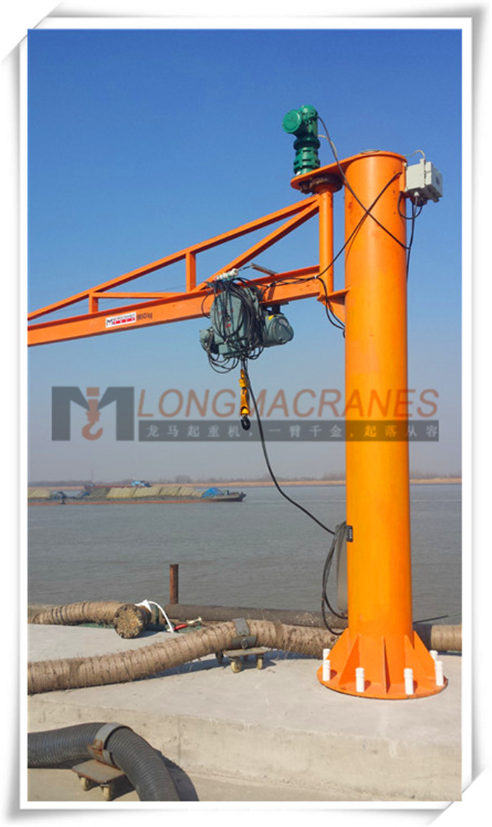  <b>龙马起重悬臂吊在中石化码头的应用</b>