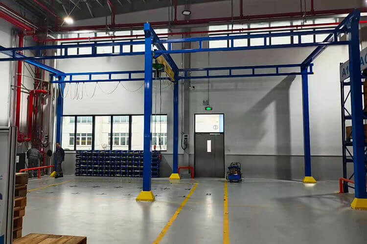 刚性轨道起重机在航空零部件机加工行业的方案图片